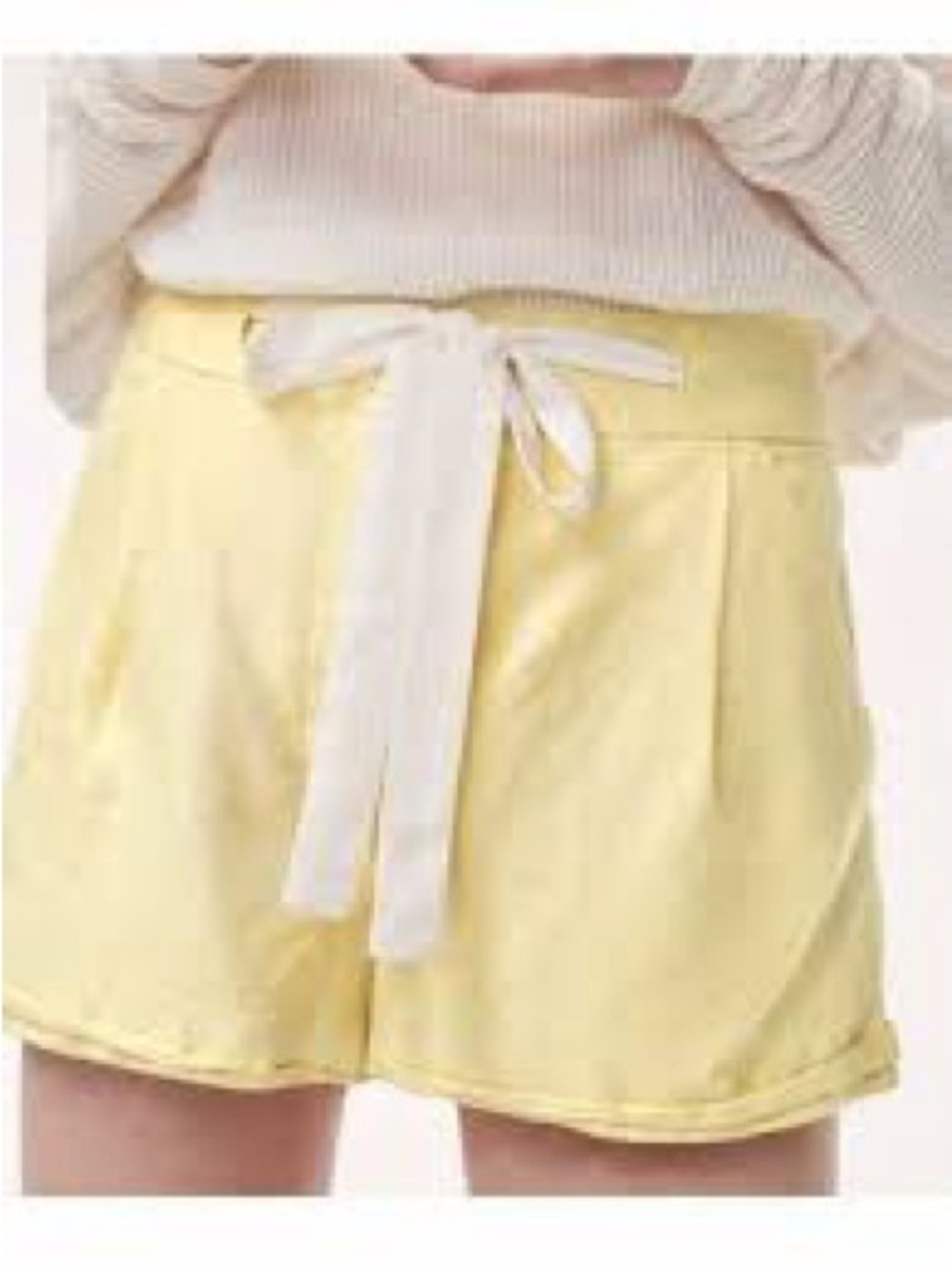 WILFRED - ARITZIA linen blend yellow short!